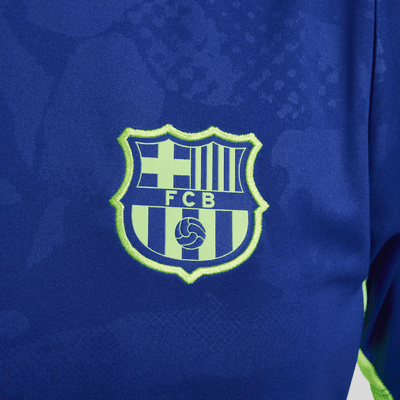 Playera de fútbol Nike Dri-FIT para antes del partido para mujer FC Barcelona Academy Pro Third