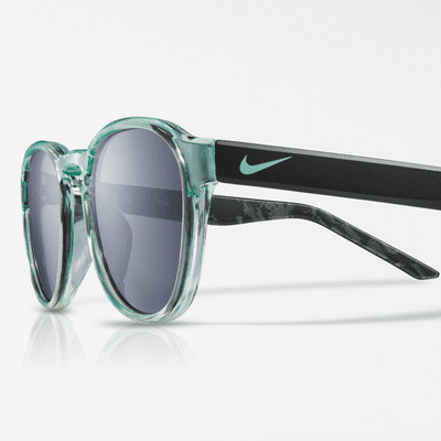 Nike Smash