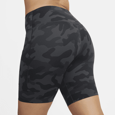 Shorts de ciclismo camuflajeados de 20 cm y cintura alta de media sujeción para mujer Nike Universa