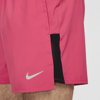 Shorts de correr Dri-FIT de 13 cm con forro de ropa interior para hombre Nike Challenger