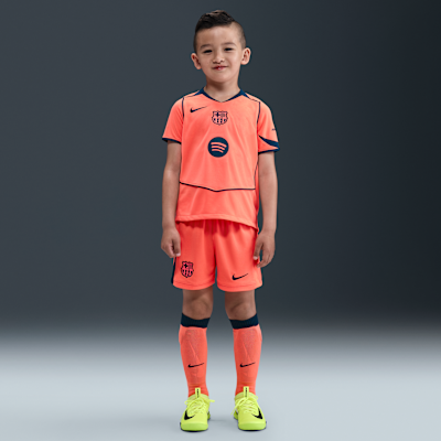 FC Barcelona 2025/26 Stadyum Üçüncü Nike Dri-FIT Total 90 3 Parça Küçük Çocuk Futbol Forması