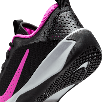 Nike Omni Multi-Court Zaalschoenen voor kids