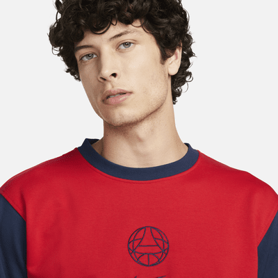 Paris Saint-Germain Men's Nike Soccer Graphic Crew-Neck Top