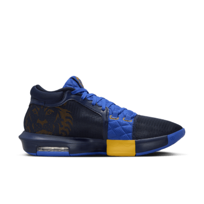 Calzado de básquetbol LeBron Witness 8