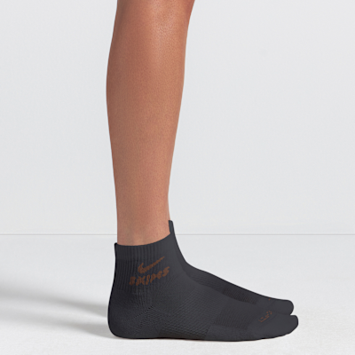 Calcetines cortos NikeSKIMS Dri-FIT para mujer (3 pares)