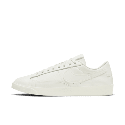 Nike Blazer Low Le Women S Shoe Nike Jp