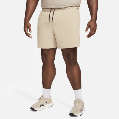 Shorts versátiles sin forro Dri-FIT de 13 cm para hombre Nike Unlimited