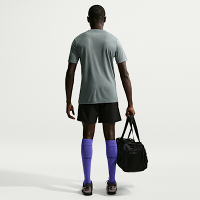 Haut de football à manches courtes Kobe Dri-FIT FC Barcelona Strike Extérieur pour homme