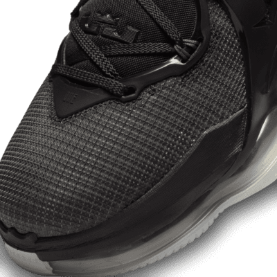 chaussure de basket lebron