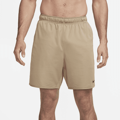 Shorts versátiles sin forro Dri-FIT de 18 cm para hombre Nike Totality