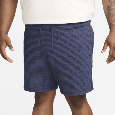 Shorts sin forro Dri-FIT de 18 cm para hombre Nike Yoga