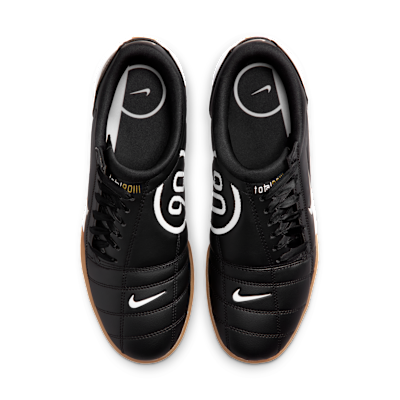 รองเท้าผู้หญิง Nike Total 90