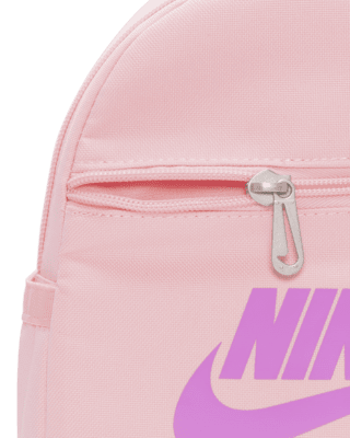 Where style meets functionality! 🎒 Elevate your everyday carry with the  Nike Sportswear Futura 365 Women's Mini Backpack. Designed for the …