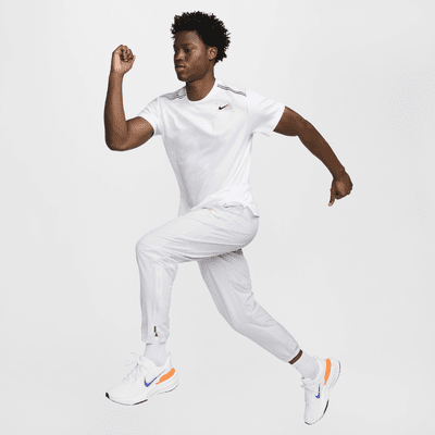 Nike Miler Kurzarm-Laufoberteil mit Grafik für Herren