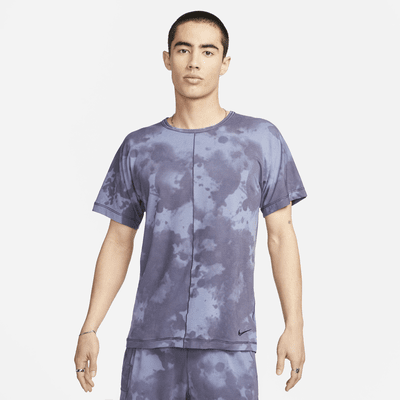 Nike Dri-FIT 男款滿版印花短袖瑜伽上衣