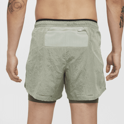 Nike Stride Running Division Men's 12.5cm (approx.) Dri-FIT Water-Repellent 2-in-1 Running Shorts