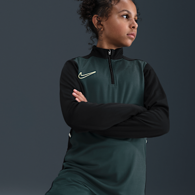 Nike Academy Older Kids' Dri-FIT Long-Sleeve 1/4-Zip Football Drill Top
