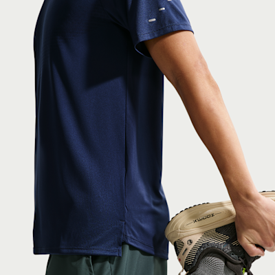 Nike Stride 男款 Dri-FIT ADV 短袖跑步上衣