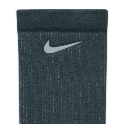 Nike Dri-FIT Trail-Running Crew Socks. Nike CZ