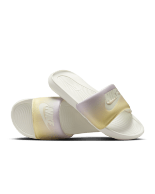 Nike Victori One Women's Print Slides. Nike UK