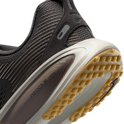 Chaussure de running sur route Nike Vomero 18 pour ado
