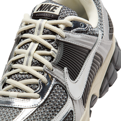Nike Zoom Vomero 5 Men's Shoes