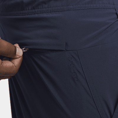 Shorts versátiles sin forro Dri-FIT de 18 cm para hombre Nike Unlimited