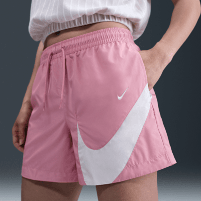 Nike Sportswear Classic Shorts de tejido Woven de tiro medio de 13 cm con logotipo para mujer