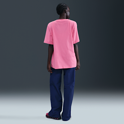 Nike Sportswear Essential Women's Graphic T-Shirt