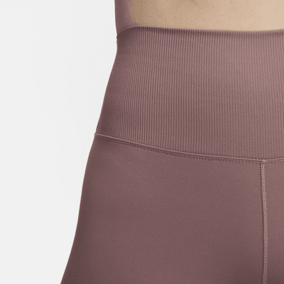 Shorts de ciclismo de tiro alto de 18 cm para mujer Nike One Rib