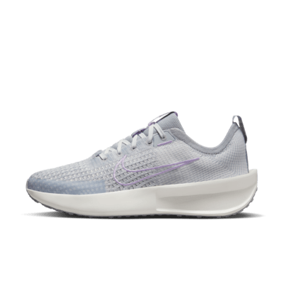 Tenis de correr en pavimento para mujer Nike Interact Run