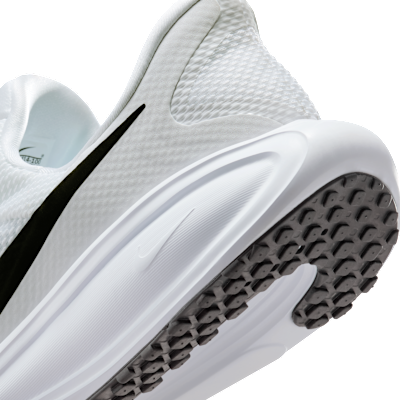 Nike Revolution 8 EasyOn Men's Road Running Shoes