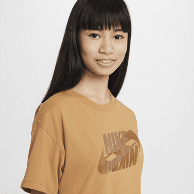 Nike Sportswear Big Kids' (Girls') T-Shirt