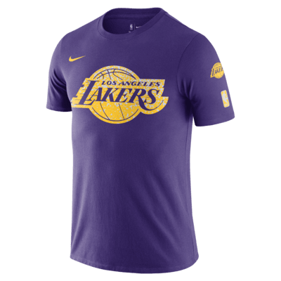 Los Angeles Lakers Essential Men's Nike NBA T-Shirt. Nike.com