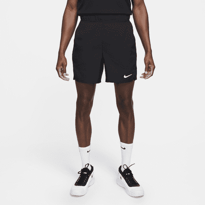 Schaar verlegen In detail NikeCourt Dri-FIT Victory Tennisshorts voor heren (18 cm). Nike BE