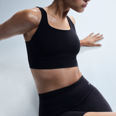 Nike Zenvy Gepolsterter Longline-Sport-BH mit mittlerem Halt