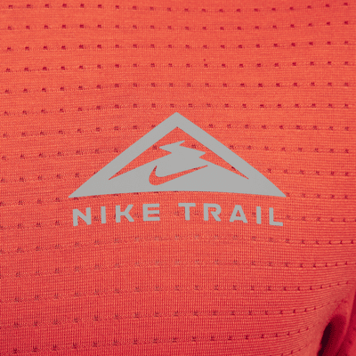 Kortærmet Nike Trail Solar Chase Dri-FIT-løbeoverdel til mænd