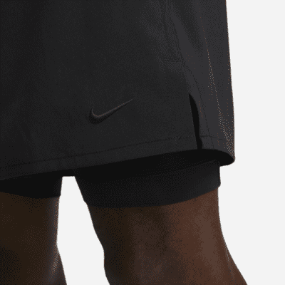 Nike Unlimited Pantalón corto versátil Dri-FIT 2 en 1 de 18 cm - Hombre