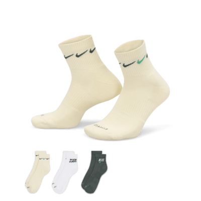 Nike Everyday Plus Cushioned Training Ankle Socks (3 Pairs). Nike UK