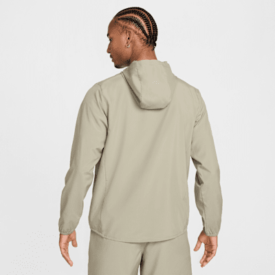 Nike Form Chamarra con gorro Dri-FIT para hombre