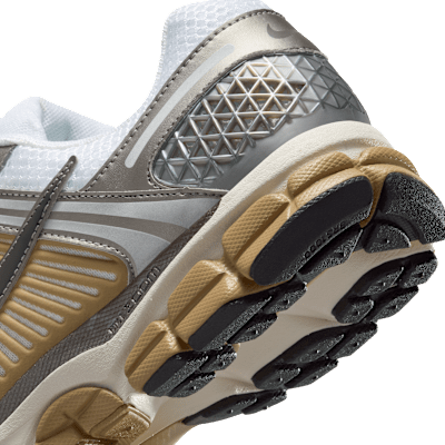 Nike Zoom Vomero 5 Men's Shoes