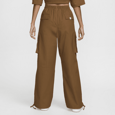 Pants cargo oversized de tiro medio para mujer Nike Sportswear