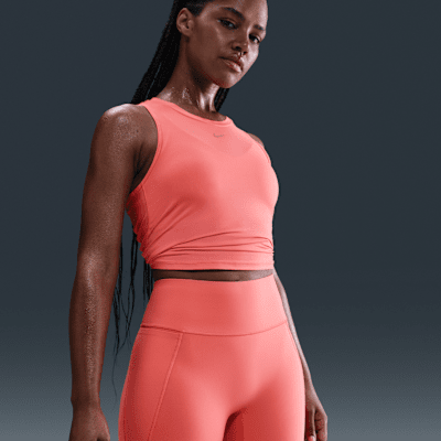 Shorts de ciclismo con bolsillos de 20 cm de tiro alto y media sujeción para mujer Nike Universa