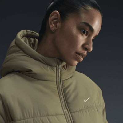 Γυναικείο παρκά Therma-FIT σε ριχτή γραμμή Nike Sportswear Classic Puffer