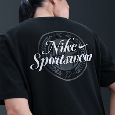 Nike Sportswear 女款 T 恤