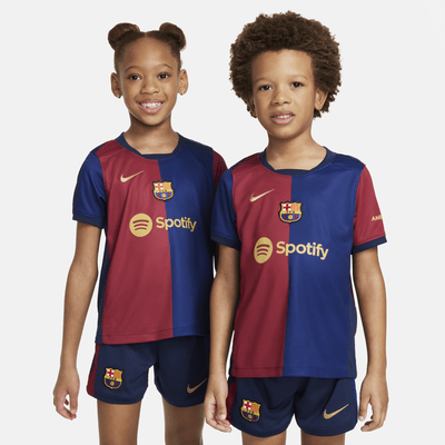 FC Barcelona 2024/25 Stadium Home dreiteiliges Nike Replika Fußballtrikot-Set (jüngere Kinder)