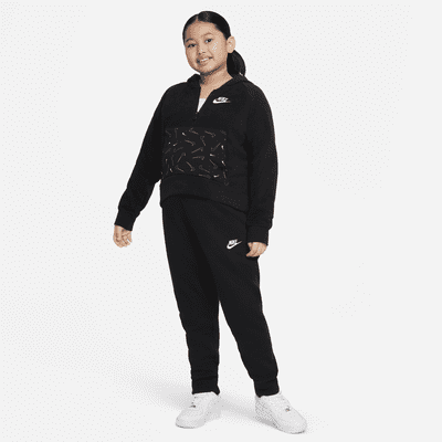 Sudadera con gorro de medio cierre acondicionada para el invierno para niña talla grande Nike Sportswear Club Fleece (talla extendida)