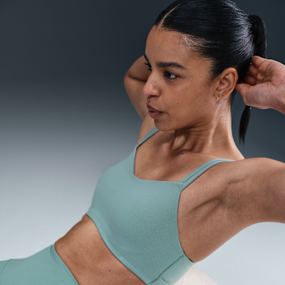 Nike Zenvy Strappy Bra deportivo de baja sujeción con almohadillas para mujer