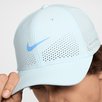 Gorra SwooshFlex estructurada Nike Dri-FIT ADV Rise