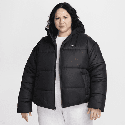 Nike Sportswear Classic Puffer Chaqueta con capucha de ajuste holgado Therma-FIT (Talla grande) - Mujer